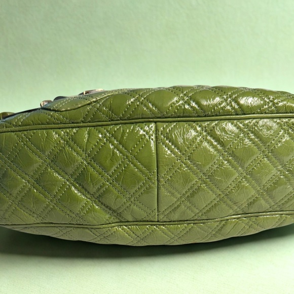 Marc Jacobs Green Patent Leather Ursula Hobo bag - Picture 5 of 13